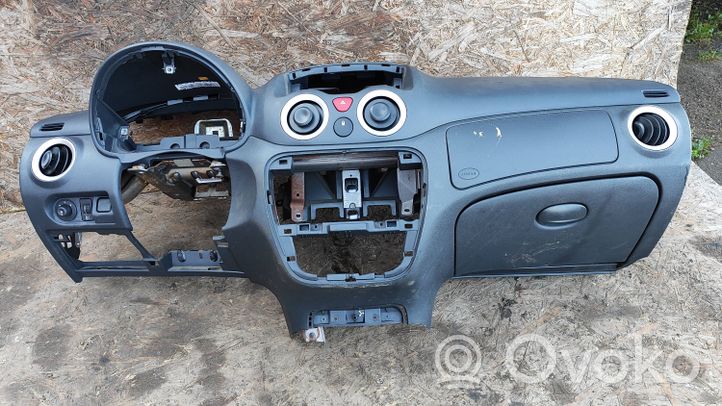 Citroen C3 Panelė 9637995880