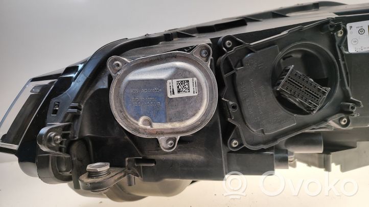 Volkswagen Golf VII Lampa przednia 90141153