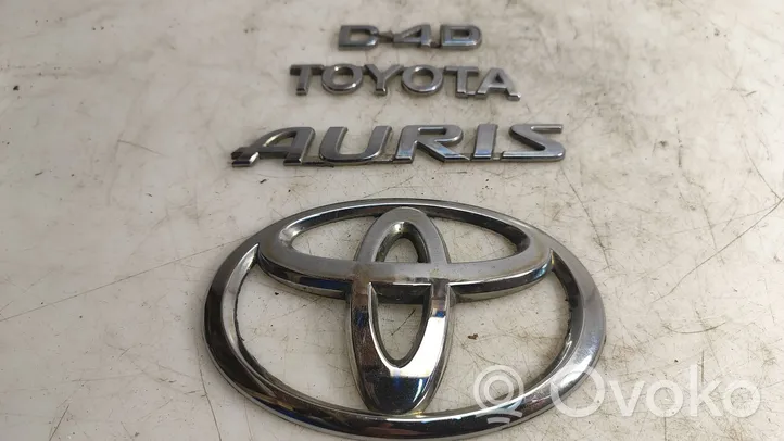 Toyota Auris 150 Emblemat / Znaczek tylny / Litery modelu 753120D010