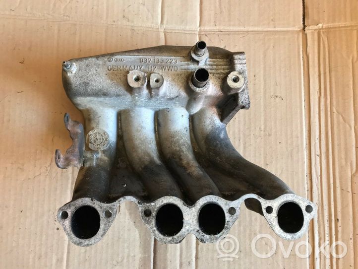 Volkswagen PASSAT B3 Intake manifold 037133223