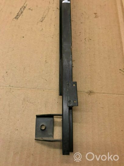 Volkswagen Golf II Rail de pare-brise de porte avant 191837409