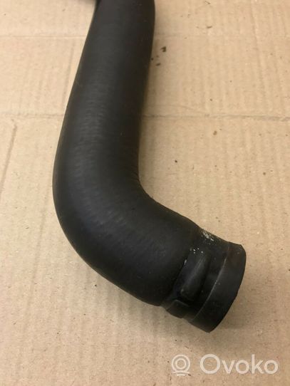 Volkswagen Jetta II Engine coolant pipe/hose 191121101S