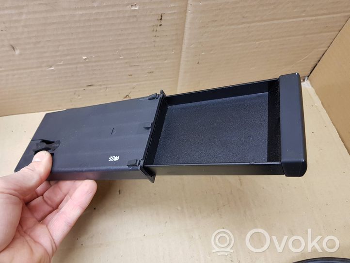 Audi A3 S3 A3 Sportback 8P Dashboard storage box/compartment 8P0941561