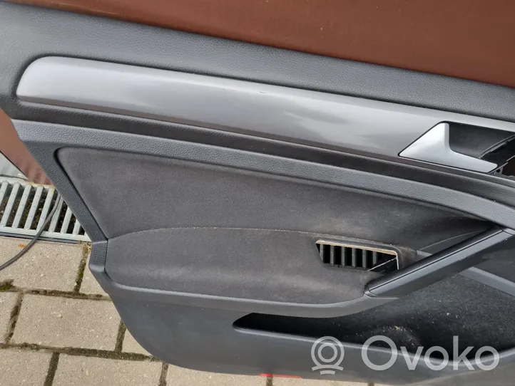 Volkswagen Golf VII Boczki / Poszycie drzwi przednich 5G4868079