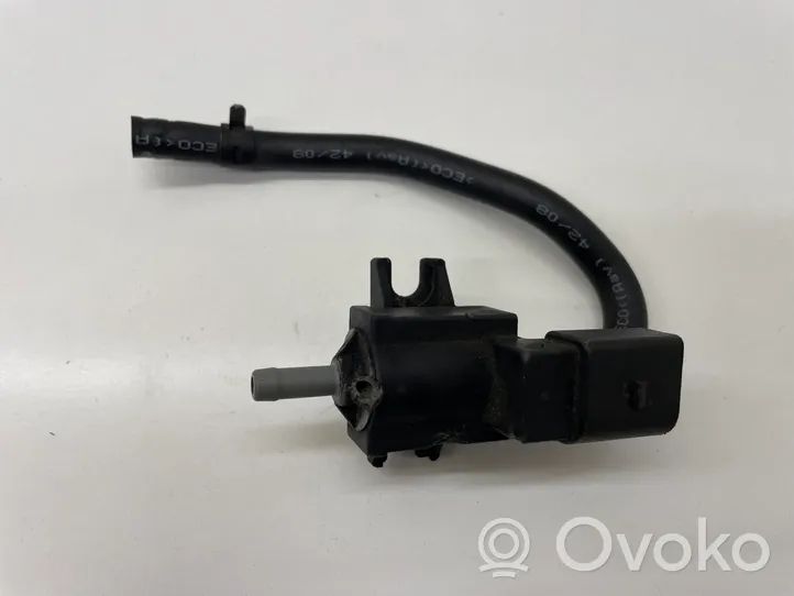 Volkswagen Golf VI Zawór podciśnienia / Elektrozawór turbiny 06F906283F