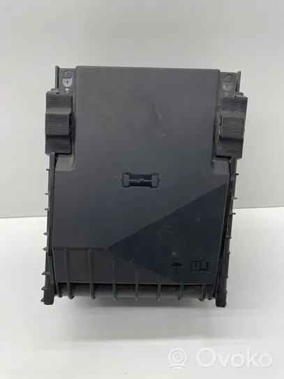 Volkswagen Jetta V Module de fusibles 1K0937125A