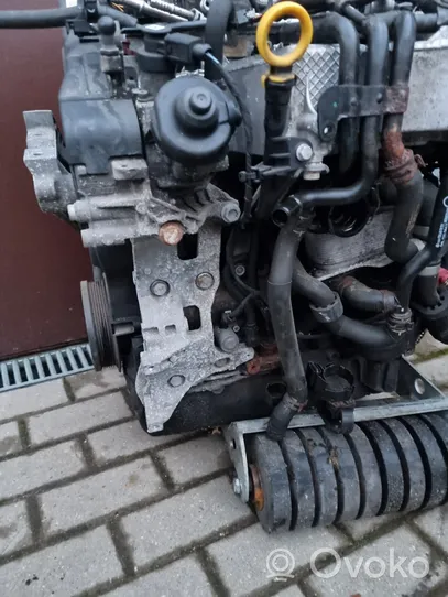 Volkswagen PASSAT B8 Engine CRL