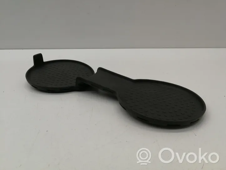 Volkswagen Golf VII Gummimatte Becherhalter Getränkehalter Cupholder 5G0863301N