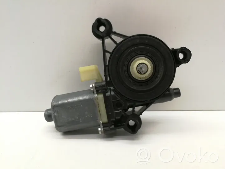 Volkswagen Golf VII Front door window regulator motor 5Q0959801B