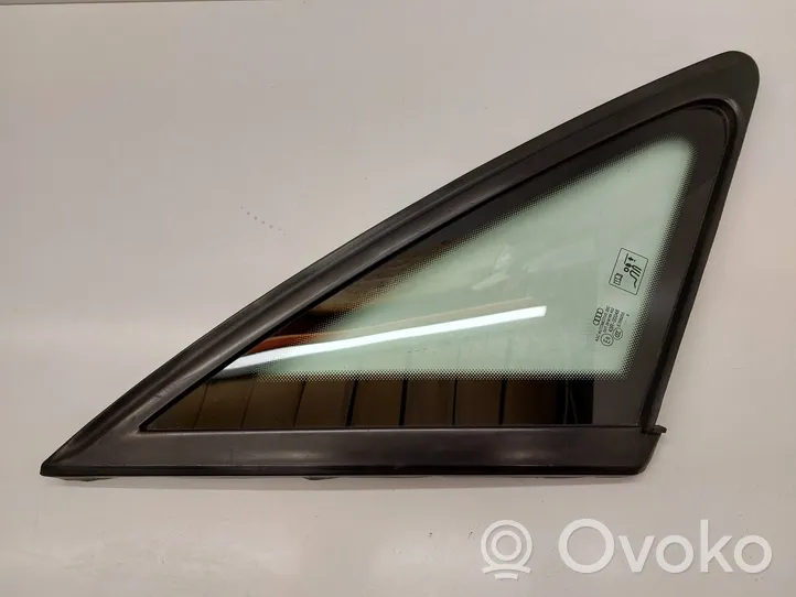 Audi A4 S4 B8 8K Fenêtre latérale avant / vitre triangulaire 8K5845299A