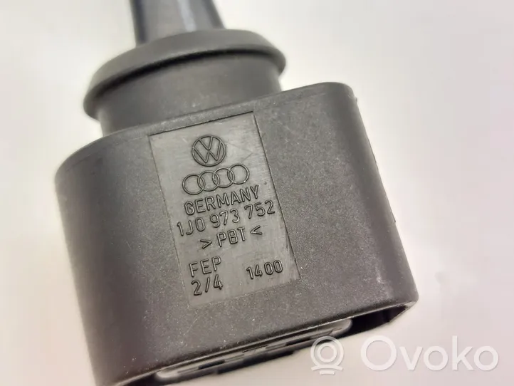 Audi A4 S4 B8 8K Sterownik / Moduł wentylatorów 8K0959501C