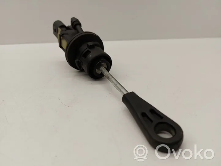 Audi A4 S4 B8 8K Główny cylinder sprzęgła 8K2721401A