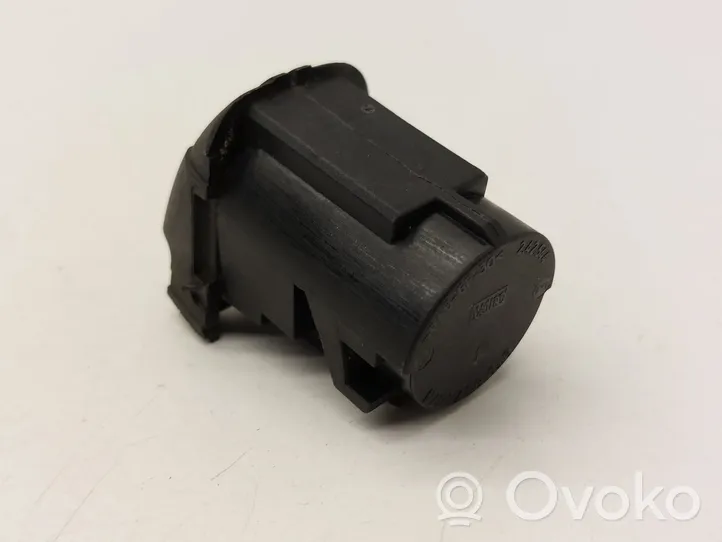 Audi A4 S4 B8 8K Osłona klamki drzwi przednich 8T0837167A