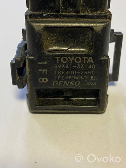 Toyota Corolla Verso AR10 Uchwyt tylnego czujnika parkowania PDC 8934133140