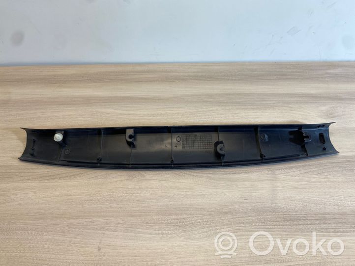 Toyota RAV 4 (XA40) Garniture de hayon intérieur 6793942040