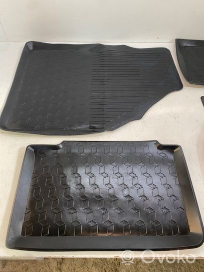 Toyota Yaris Cross Kit tapis de sol auto 58500yyb10