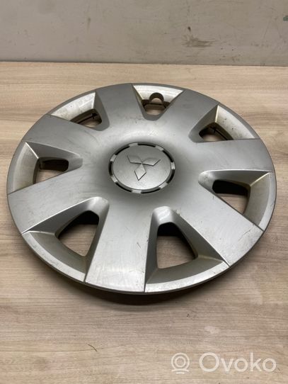 Mitsubishi Outlander R16 wheel hub/cap/trim 