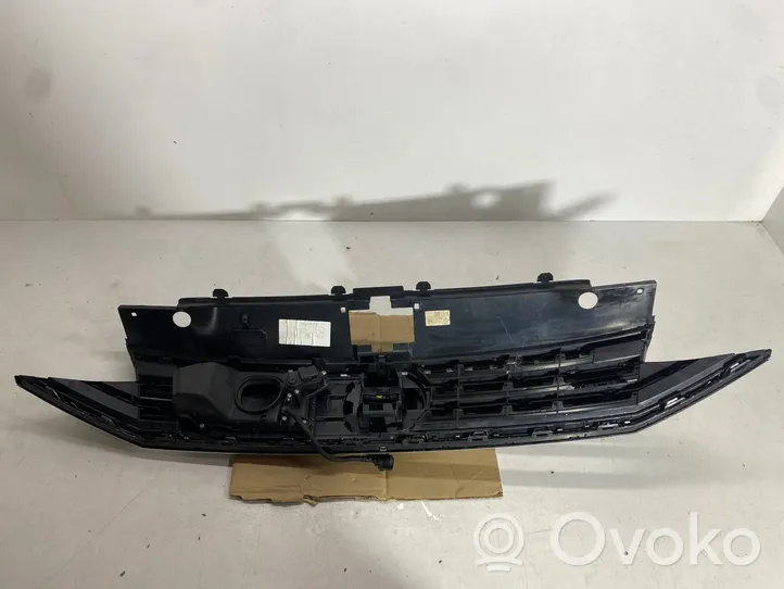 Volkswagen PASSAT B8 Griglia superiore del radiatore paraurti anteriore 3g0853653p