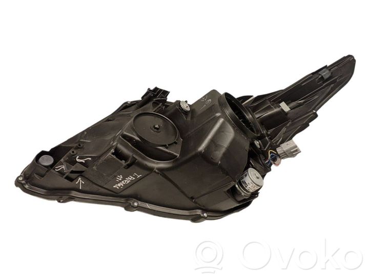 1000017687 Toyota Avensis T270 Headlight/headlamp, 326.70 € | RRR 