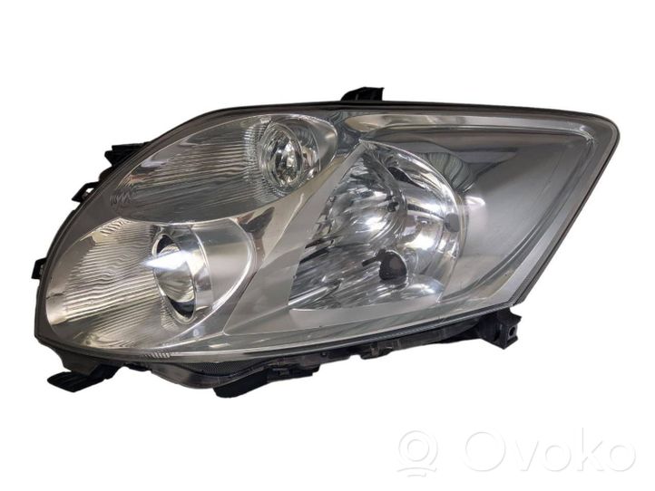 Toyota Auris 150 Lampa przednia 8115002530