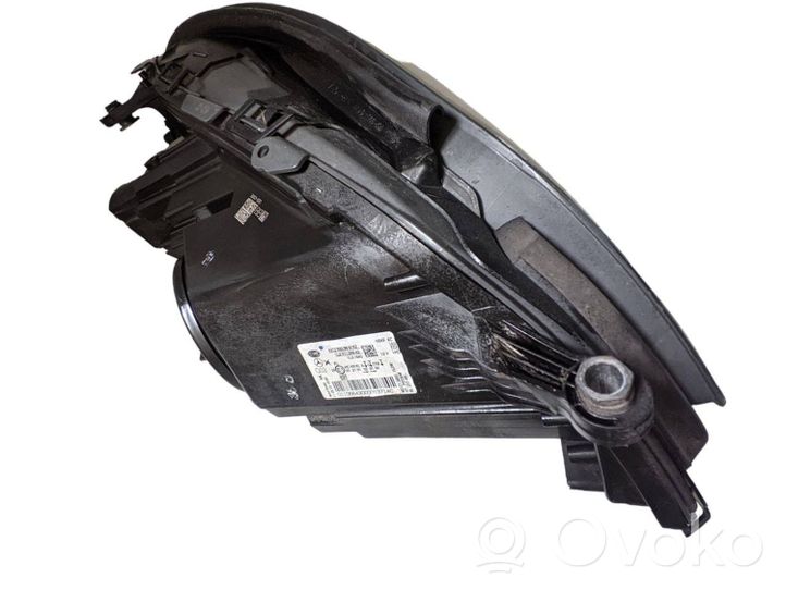 Mercedes-Benz E W212 Lampa przednia A2128209961