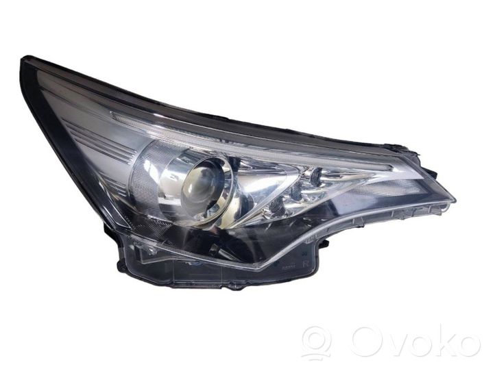 Toyota Avensis T270 Phare frontale 8117005450