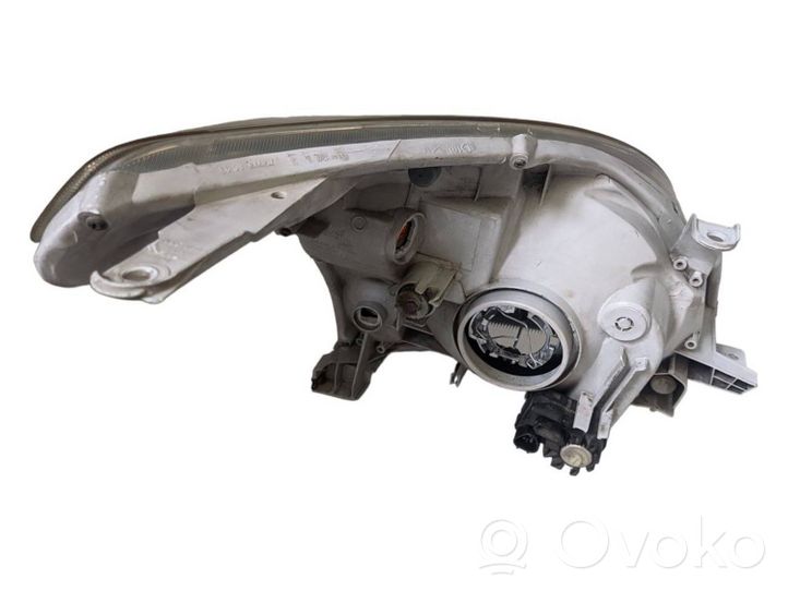 Toyota Land Cruiser (J120) Faro/fanale 811306A230