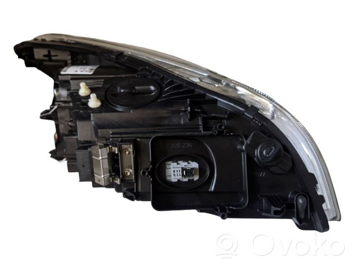 Volvo C70 Lampa przednia LE08A6183