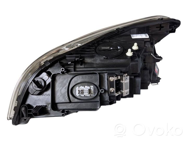 Volvo C70 Передняя фара LE08A6183