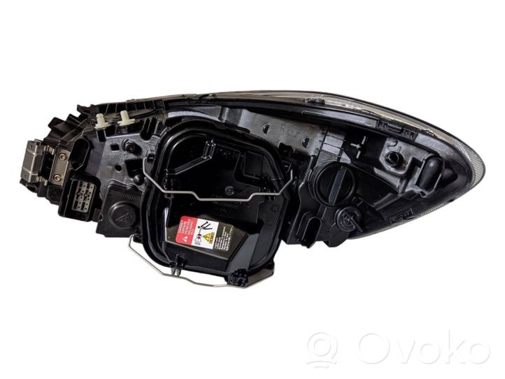 Volvo C70 Lampa przednia LE08A6183