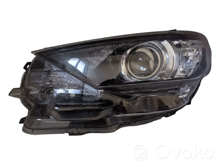 Toyota Auris E180 Phare frontale 8115002K30