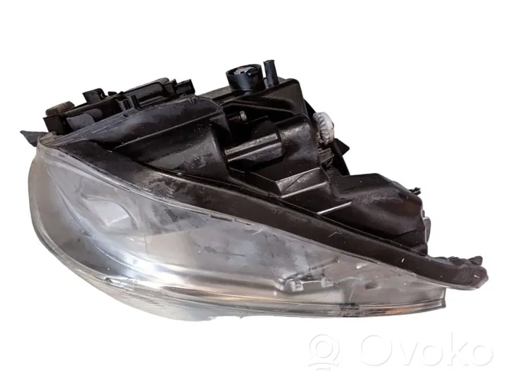 Mercedes-Benz E C207 W207 Lampa przednia A2078203661