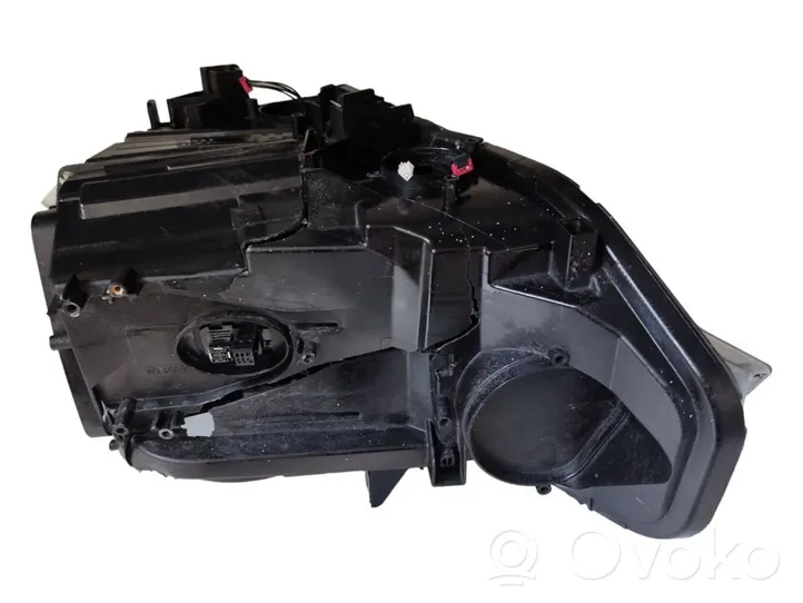 BMW 4 F32 F33 Lampa przednia 74107866