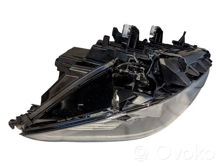 BMW X5 G05 Lampa przednia 5A2798101