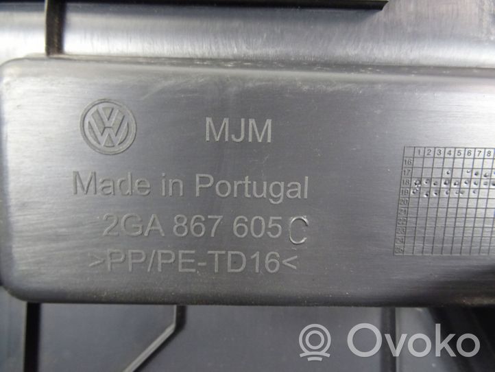 Volkswagen T-Roc Takaluukun alaosan verhoilu 2GA867605C