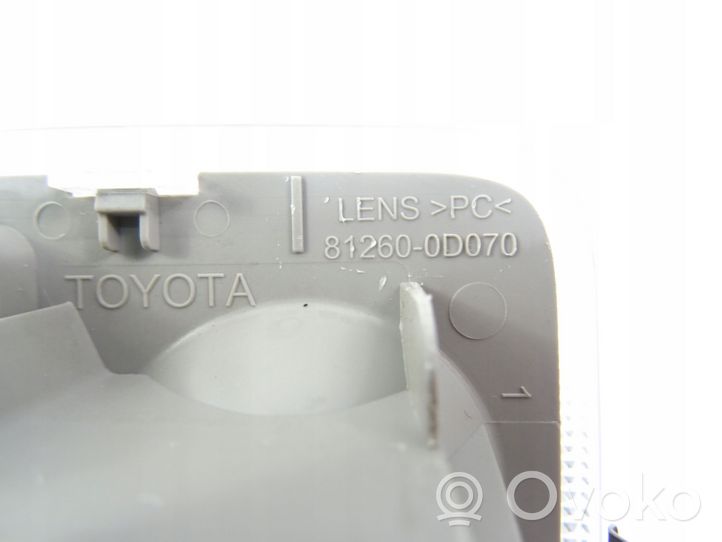 Toyota Yaris Éclairage lumière plafonnier avant 812600D070