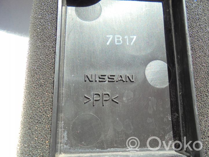Nissan X-Trail T32 Intercooler air channel guide 