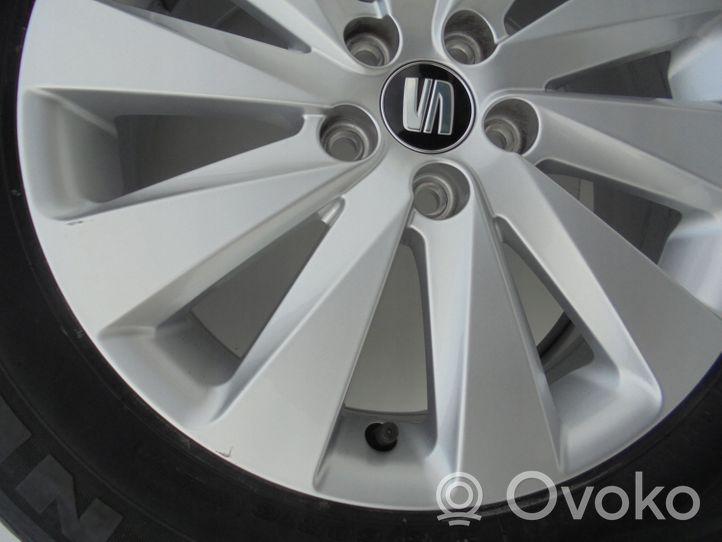 Seat Arona R16 alloy rim 6F9601025