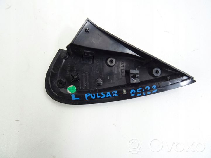 Nissan Pulsar Otros elementos de revestimiento de la puerta delantera 638713ZL0A