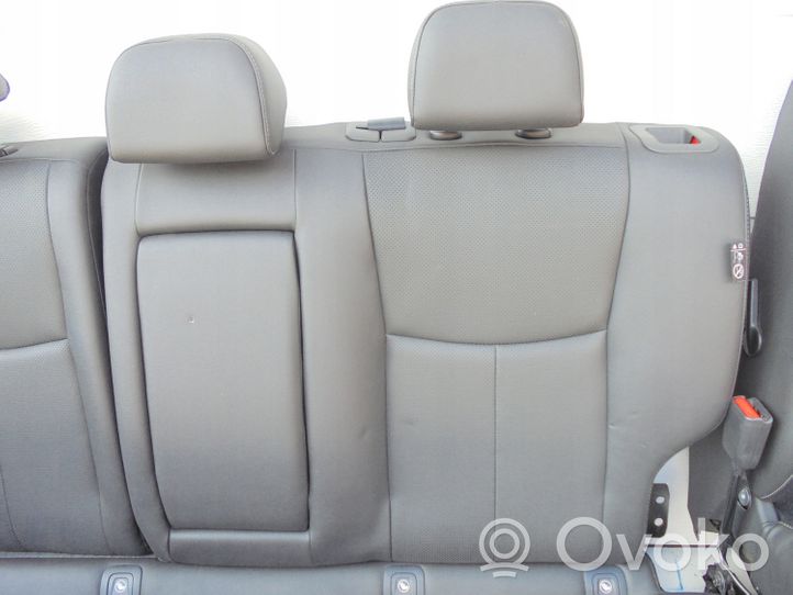 Nissan Pulsar Seat set 