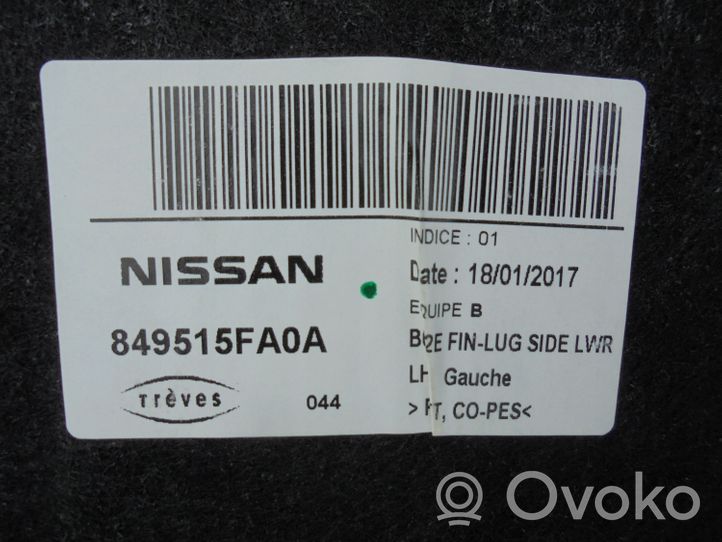 Nissan Micra K14 Tavaratilan/takakontin alempi sivuverhoilu 849515FA0A