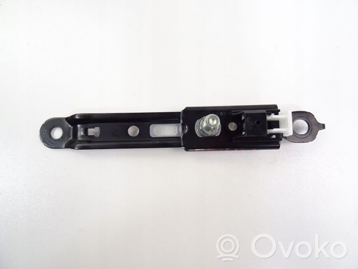 Toyota RAV 4 (XA50) Rail de réglage hauteur de ceinture de sécurité E56300