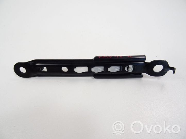 Toyota RAV 4 (XA50) Rail de réglage hauteur de ceinture de sécurité E56300