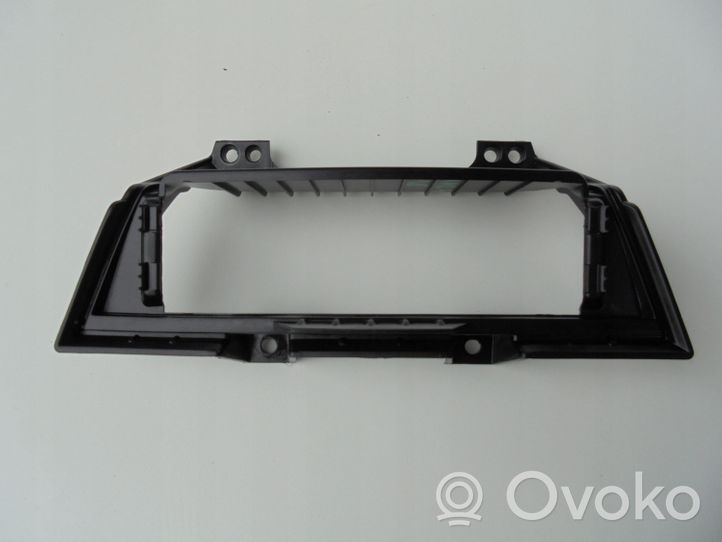 Mazda 3 II Paneelin lista BJS864316