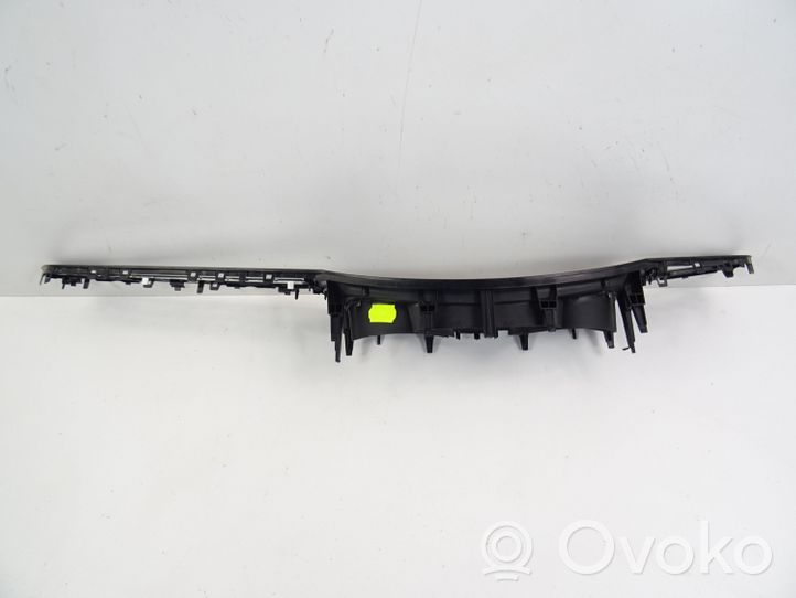 Volkswagen Tiguan Panel trim 5NB857189