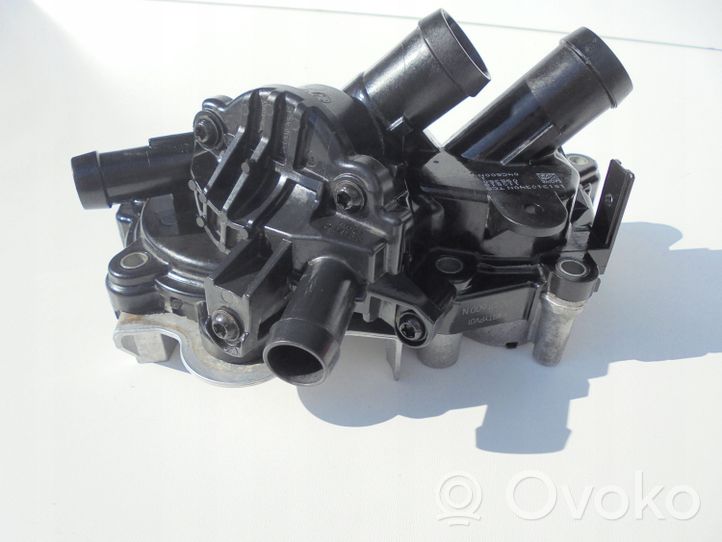 Volkswagen Polo VI AW Pompe de circulation d'eau 04C121600N