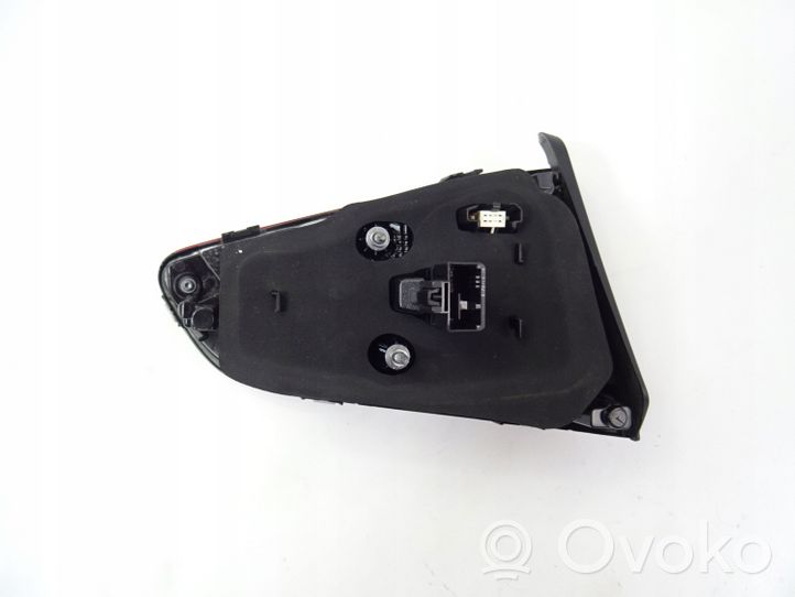 Volkswagen Golf VII Lampy tylnej klapy bagażnika 5G0945094AG