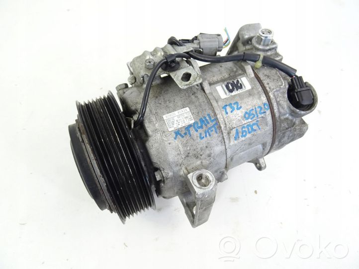 Nissan X-Trail T32 Ilmastointilaitteen kompressorin pumppu (A/C) 926004CA3A 