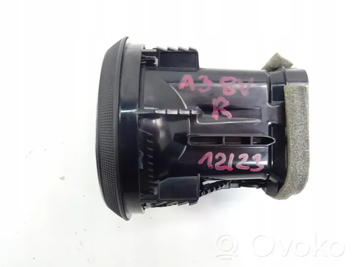 Audi A3 S3 8V Verkleidung des Armaturenbretts 81A820901A