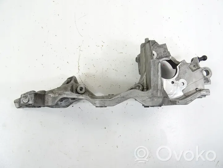 Volkswagen Golf VII Generator/alternator bracket 04L903143B